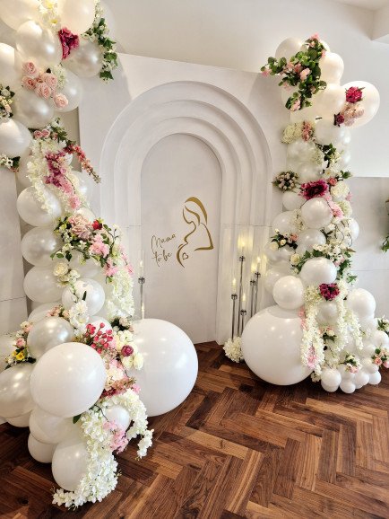 Baby Shower Large 3D Arch with florals & Balloon styling