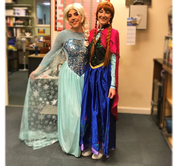 Elsa & Anna 💖