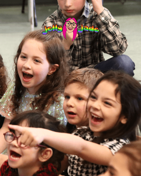 Children react to Jelly Jade, children's entertainer with her silly magic