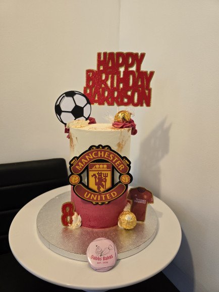 Manchester United themed cake