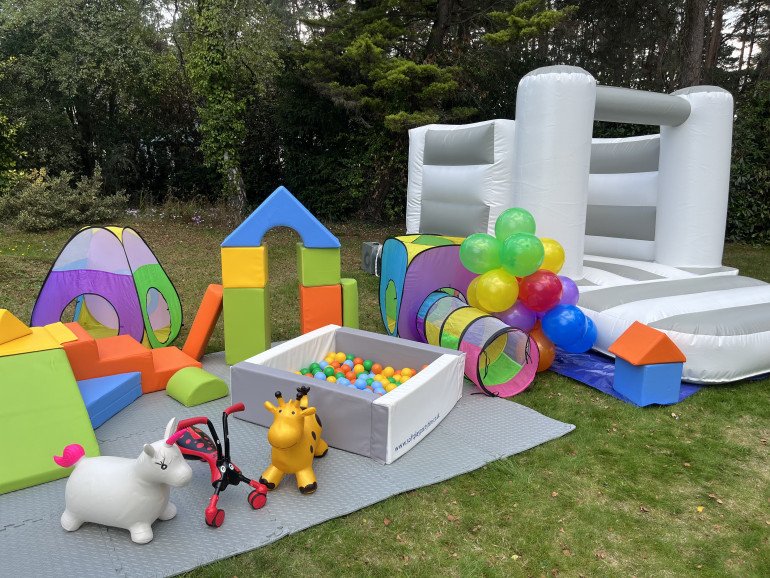 Bright soft play set with toddler bouncy castle