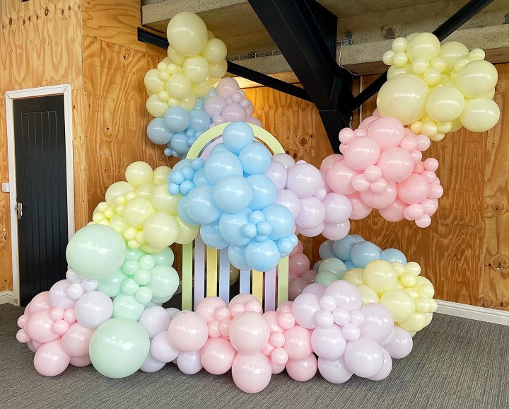 Add a touch of whimsical softness to your event with this pastel garland! This dreamy design is perfect for baby showers, birthdays, or any celebration needing a playful but elegant vibe.