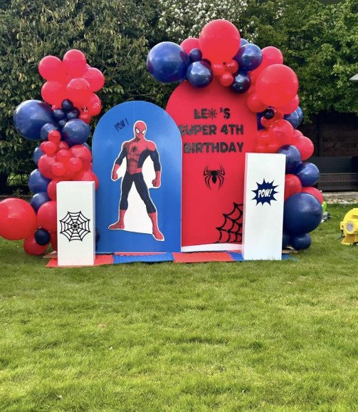 Spider Man Set up with Backdrop, cake Stand, Balloon Garland and Flooring