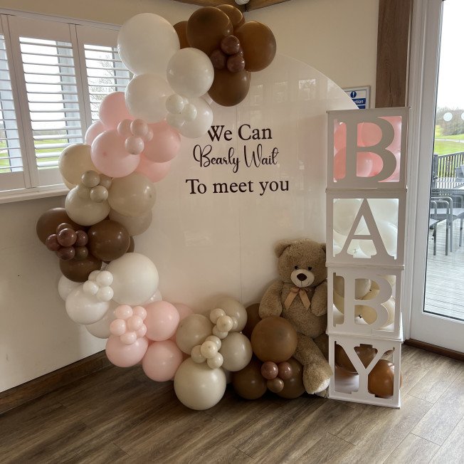 Baby shower decor