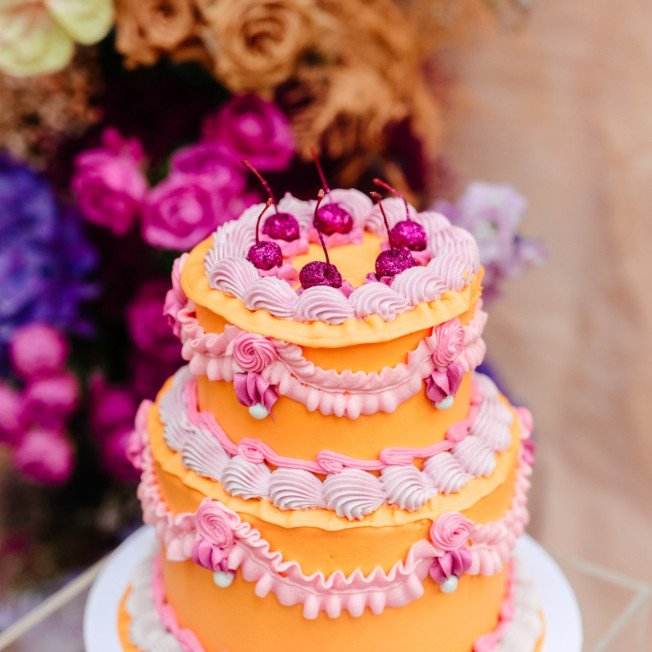 Custom cakes by Lea